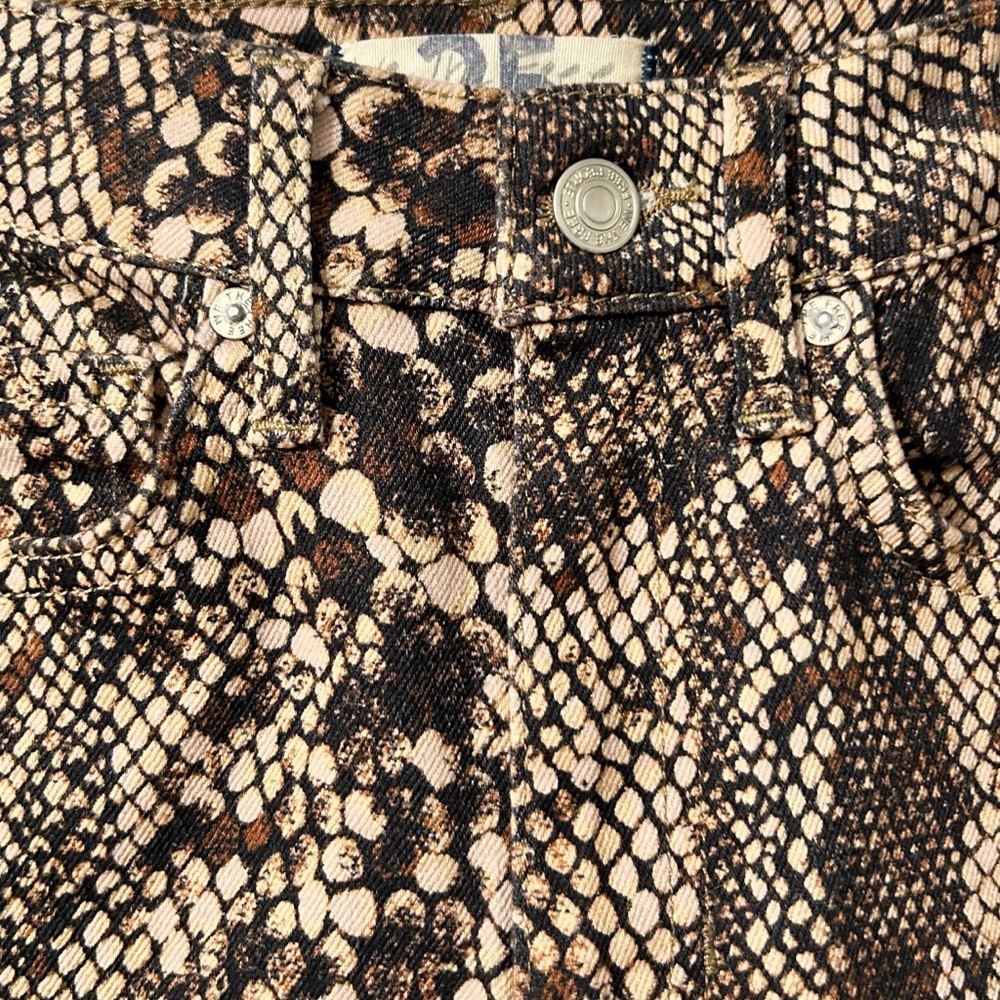 We The Free Free People Two Faced Snakeskin Pants Women's Size 25 - Picture 7 of 8